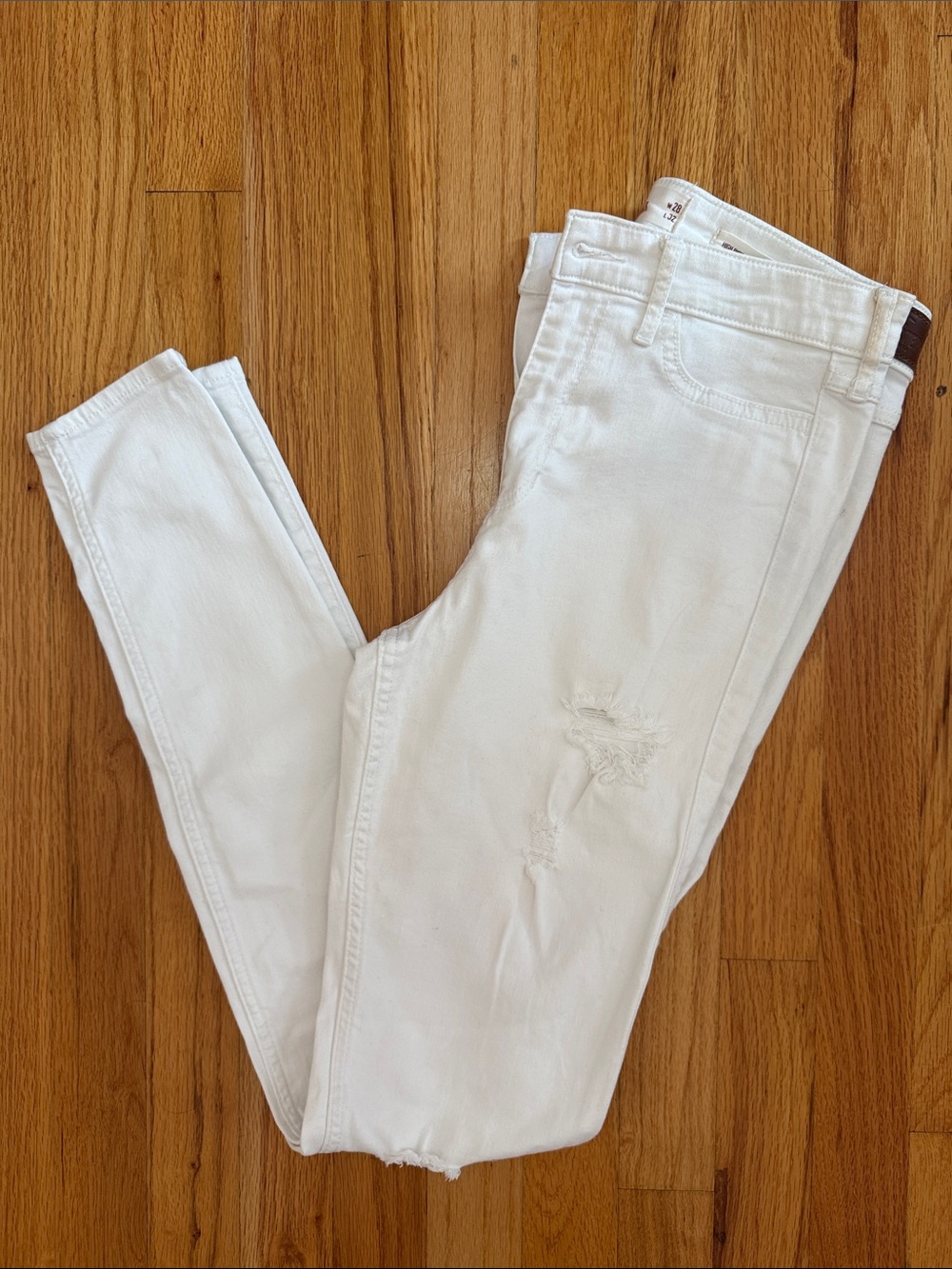 Hollister White High Rise Skinny Jeans - Slim Distressed Style